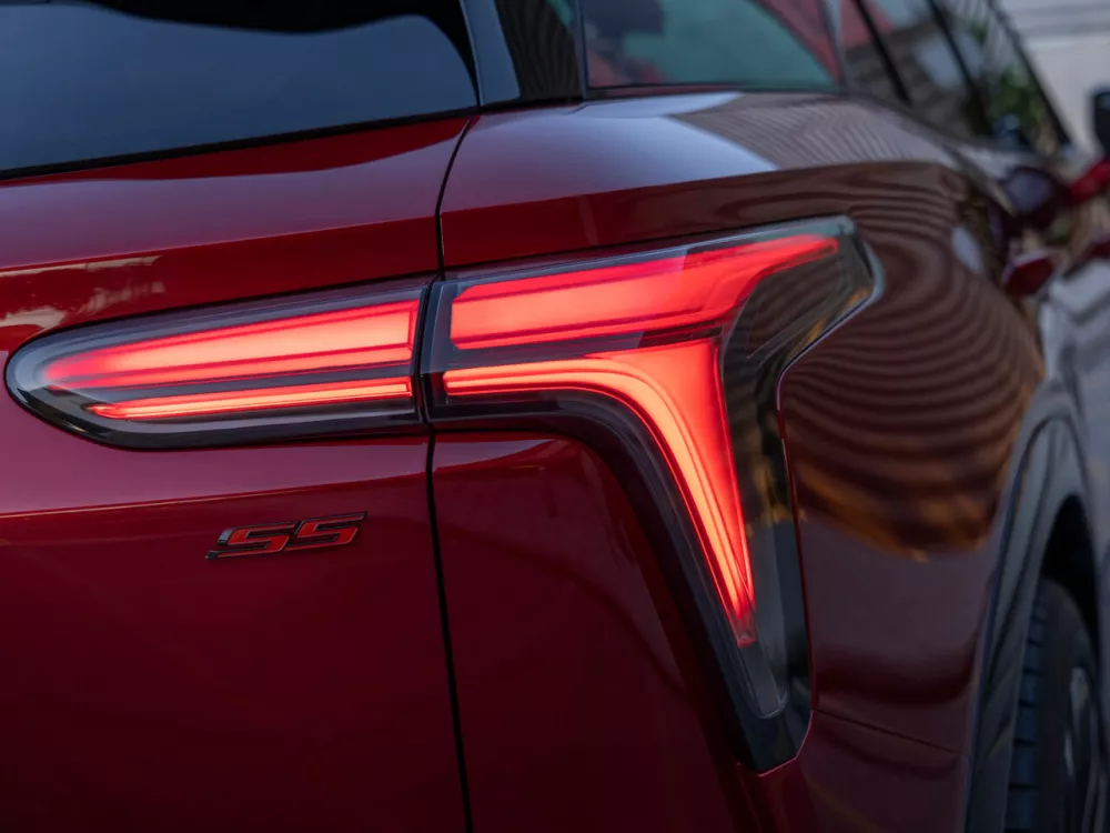 Автомобиль Chevrolet Blazer EV Внедорожник (5 дверей)