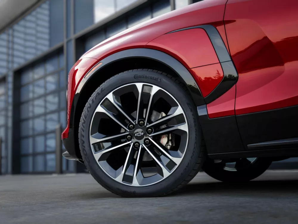 Автомобиль Chevrolet Blazer EV Внедорожник (5 дверей)
