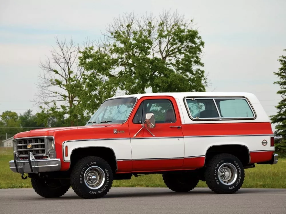 Автомобиль Chevrolet Blazer K5 II Внедорожник (3 двери)