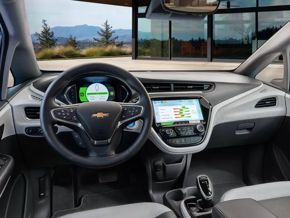 Автомобиль Chevrolet Bolt I Хэтчбек (5 дверей)
