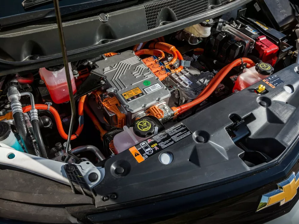 Автомобиль Chevrolet Bolt I Хэтчбек (5 дверей)