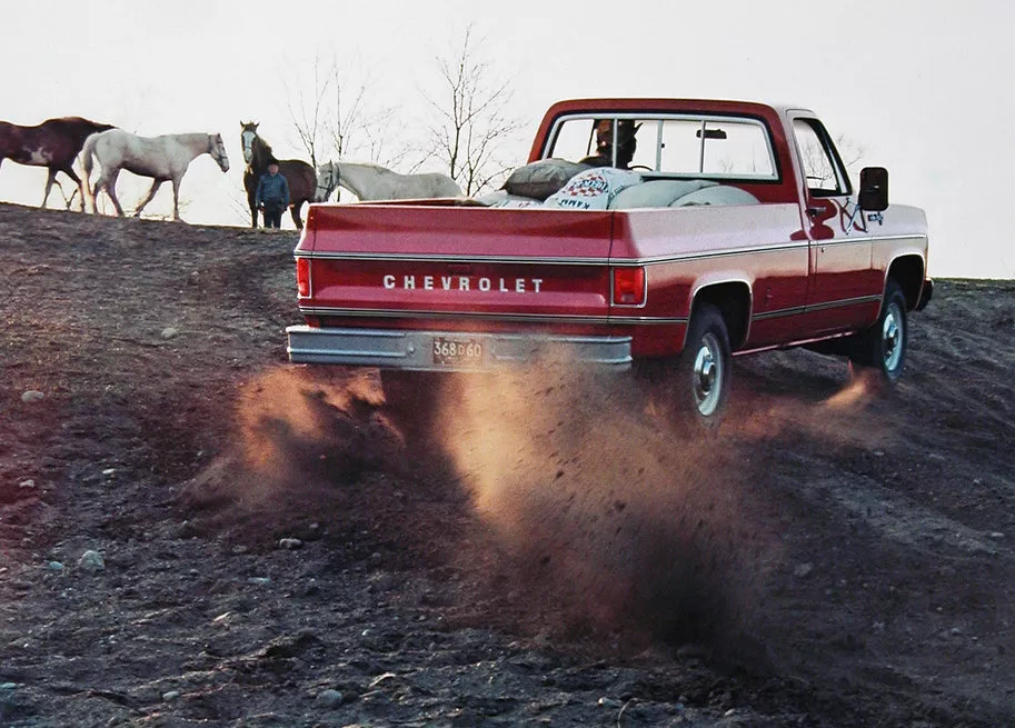 Автомобиль Chevrolet C/K III Пикап Одинарная кабина