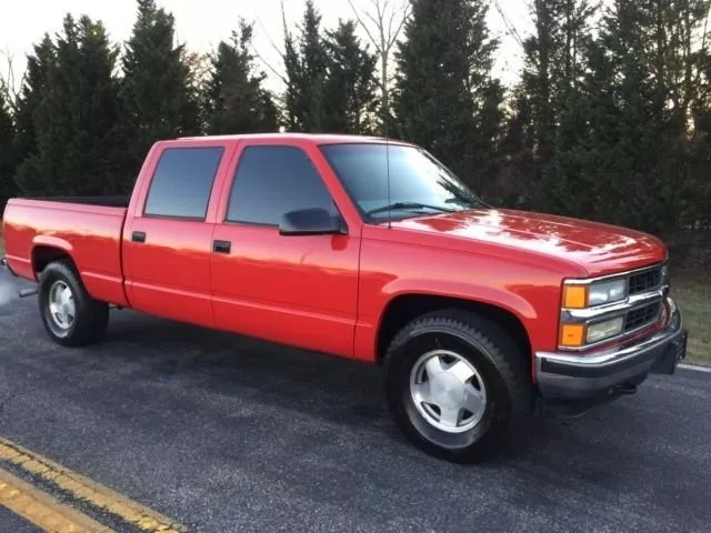 Автомобиль Chevrolet C/K IV (GMT400) Пикап Двойная кабина