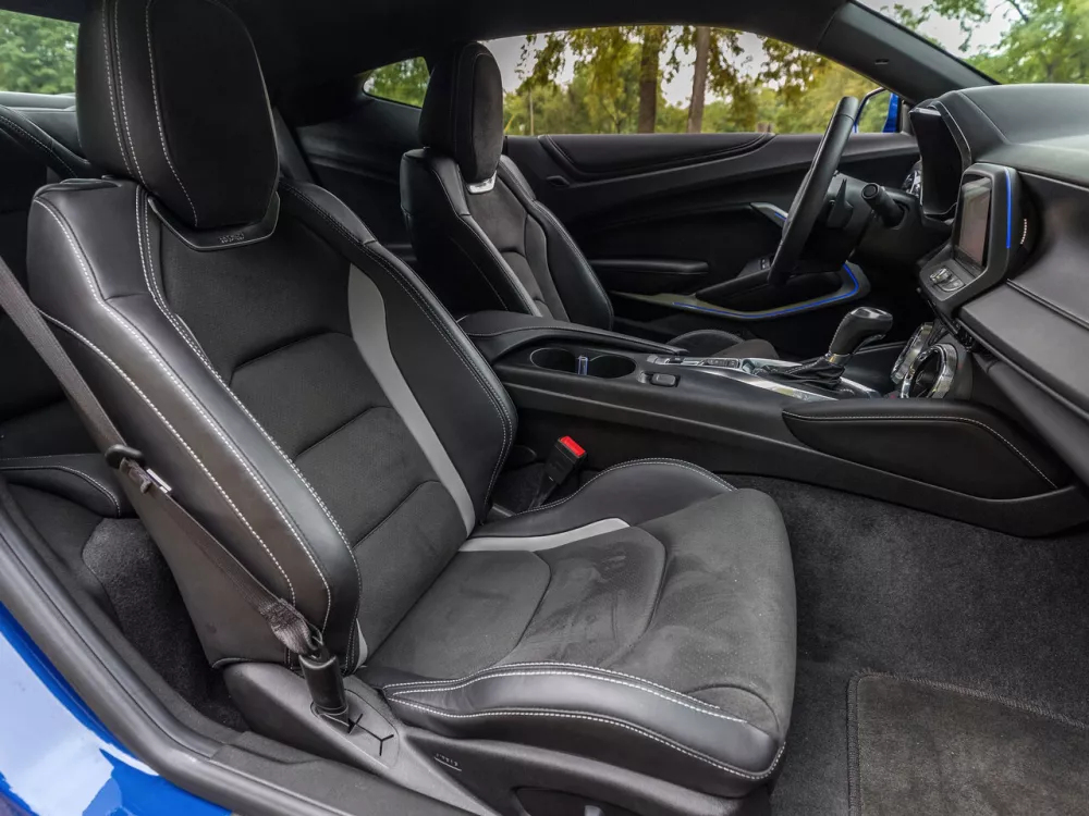 Автомобиль Chevrolet Camaro VI Рестайлинг Купе