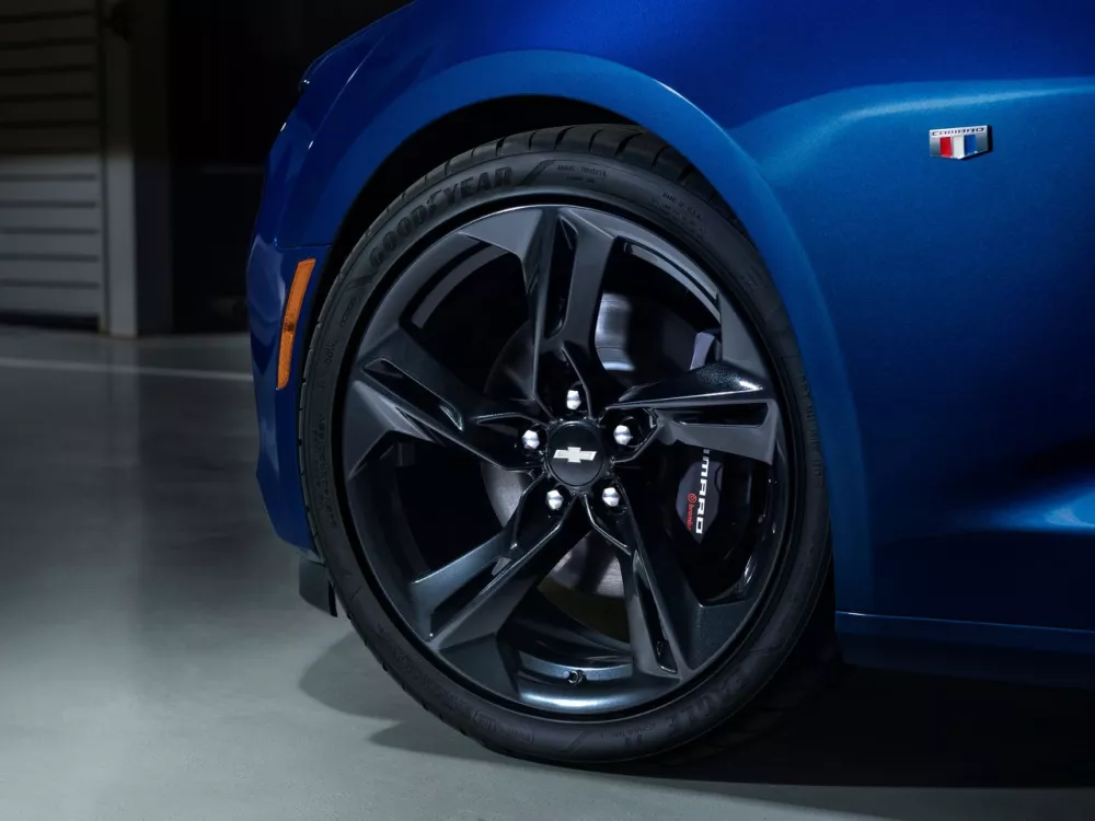 Автомобиль Chevrolet Camaro VI Рестайлинг Купе