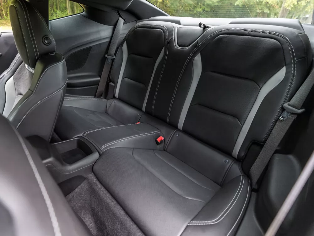 Автомобиль Chevrolet Camaro VI Рестайлинг Купе