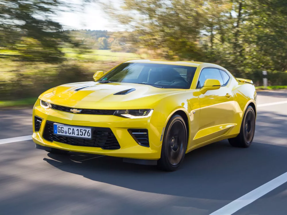Автомобиль Chevrolet Camaro VI Купе