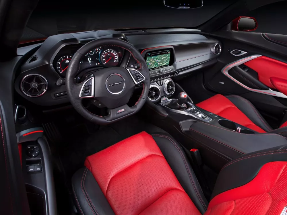Автомобиль Chevrolet Camaro VI Купе