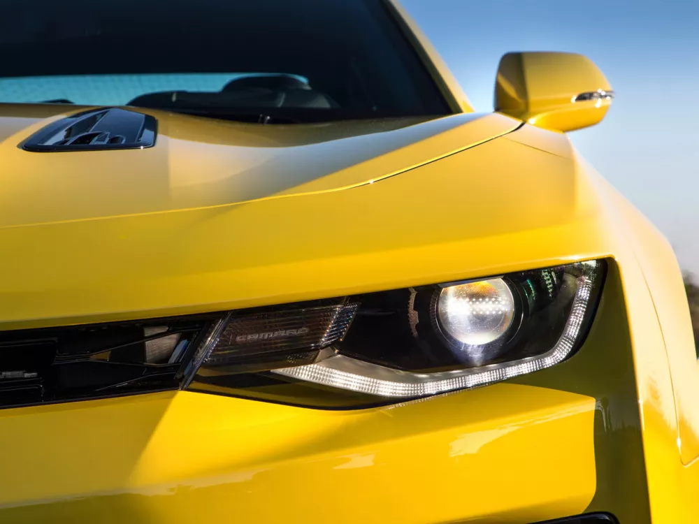 Автомобиль Chevrolet Camaro VI Купе