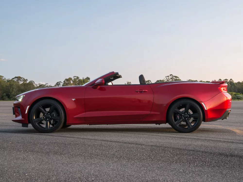 Автомобиль Chevrolet Camaro VI Кабриолет