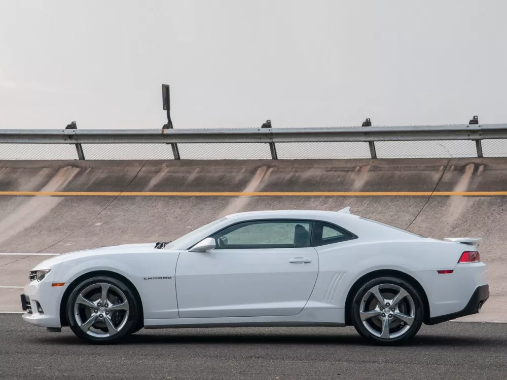 Автомобиль Chevrolet Camaro V Рестайлинг Купе