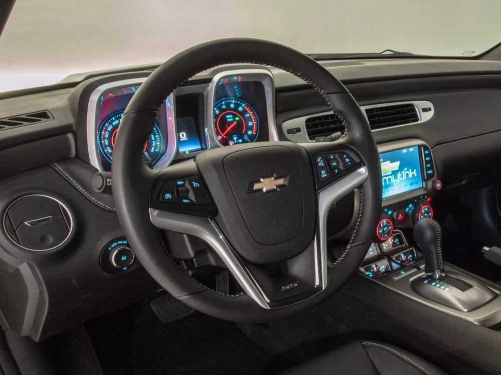 Автомобиль Chevrolet Camaro V Рестайлинг Купе