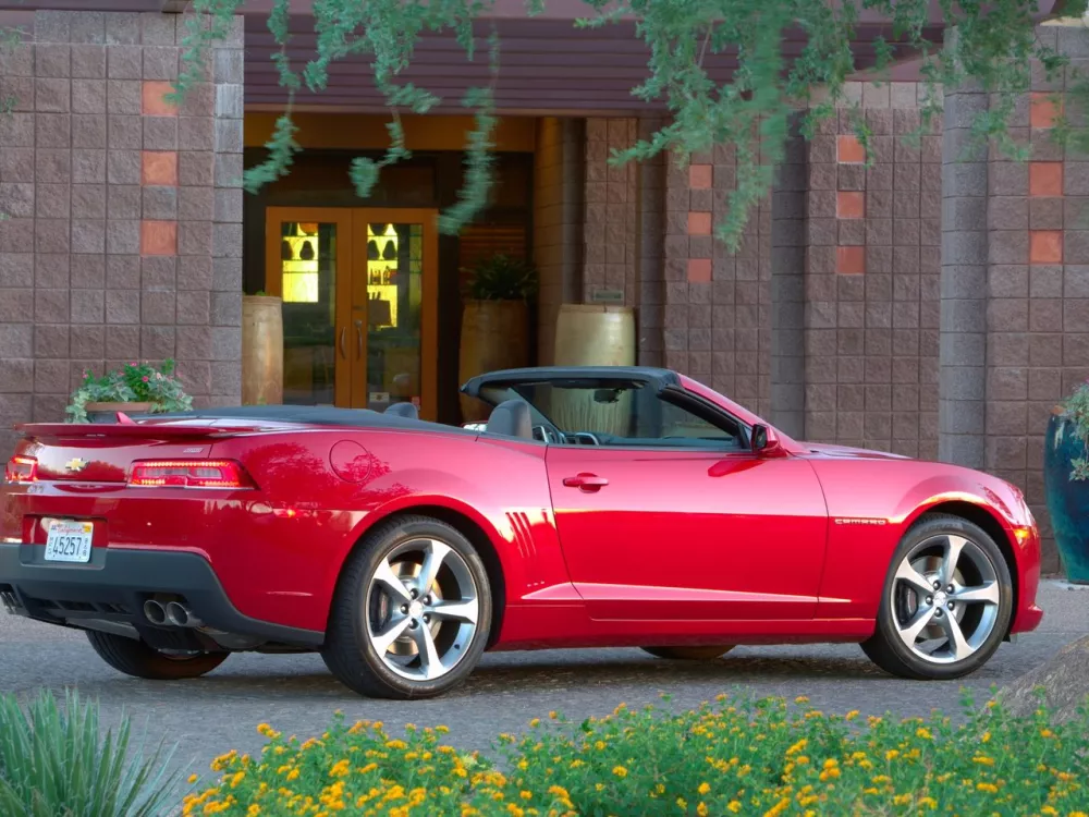 Автомобиль Chevrolet Camaro V Рестайлинг Кабриолет