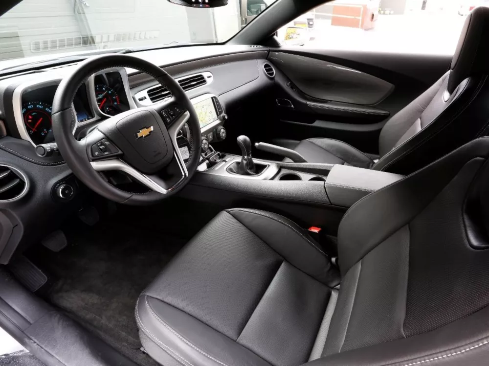 Автомобиль Chevrolet Camaro V Рестайлинг Купе