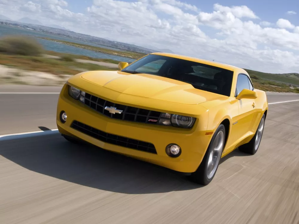 Автомобиль Chevrolet Camaro V Купе