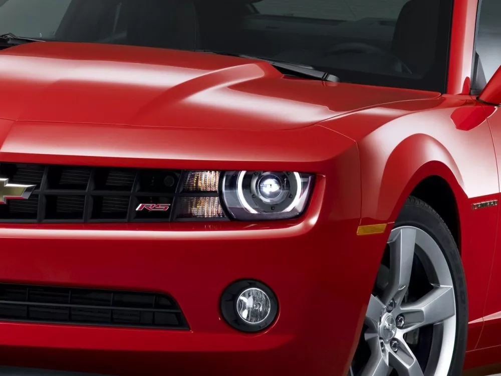 Автомобиль Chevrolet Camaro V Купе