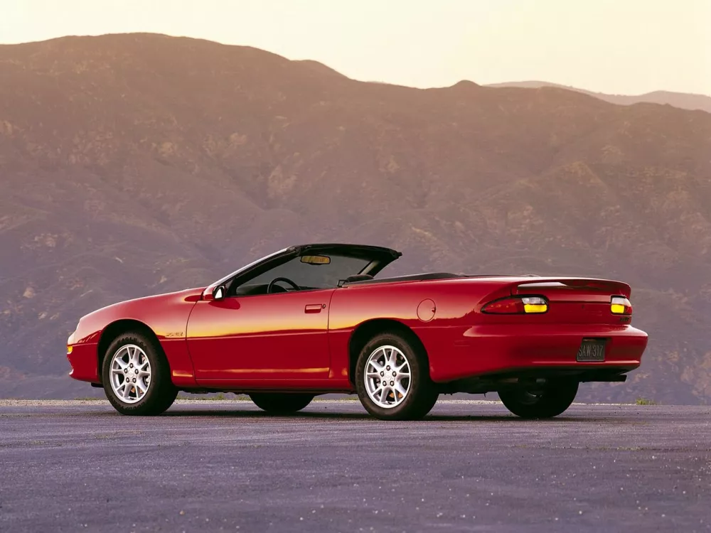 Автомобиль Chevrolet Camaro IV Рестайлинг Кабриолет