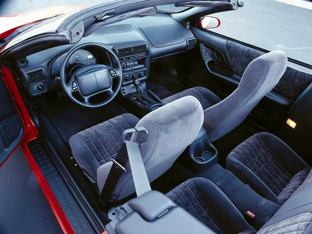 Автомобиль Chevrolet Camaro IV Рестайлинг Кабриолет