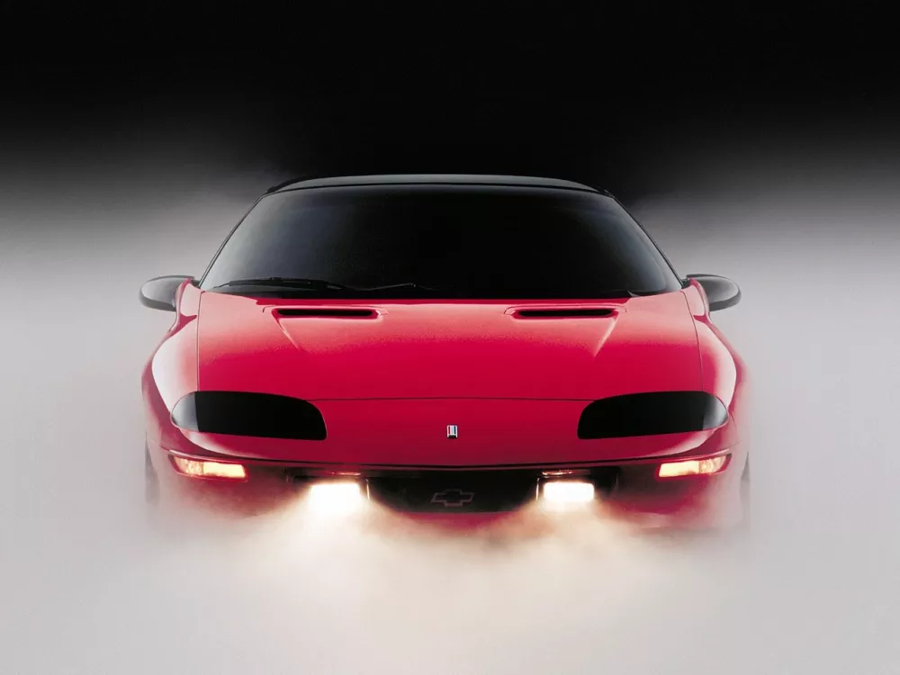 Автомобиль Chevrolet Camaro IV Купе