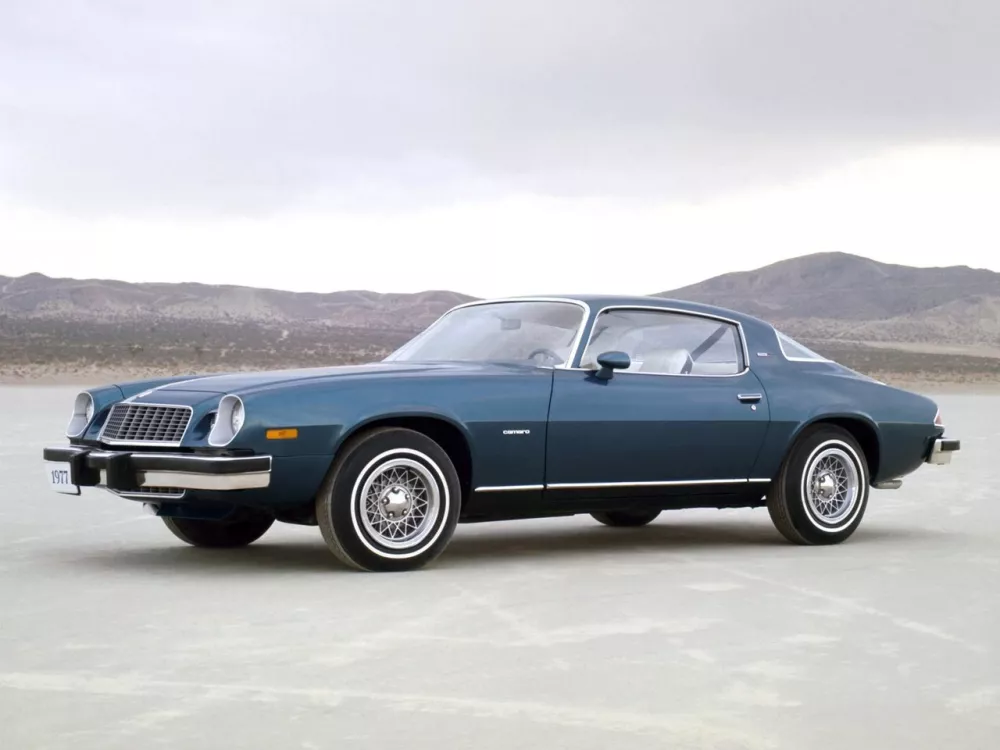 Автомобиль Chevrolet Camaro II Купе