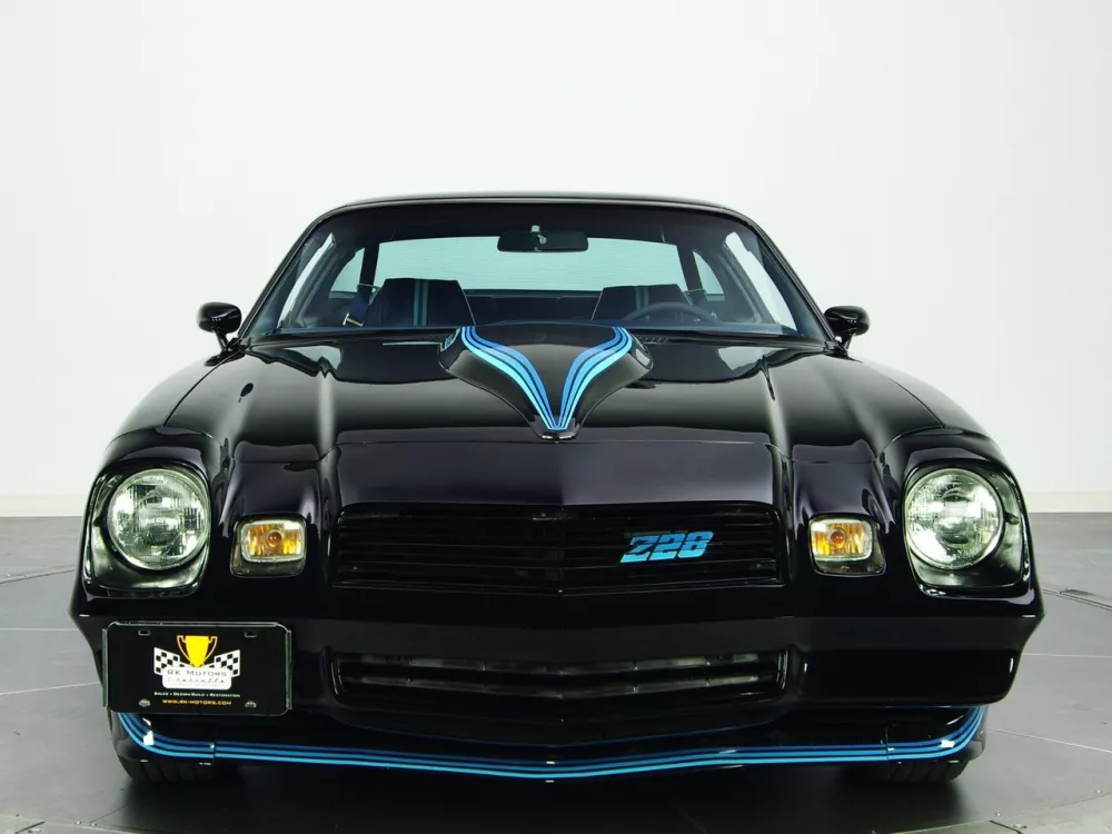 Автомобиль Chevrolet Camaro II Купе