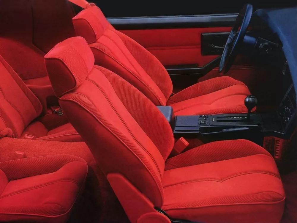 Автомобиль Chevrolet Camaro III Рестайлинг Купе