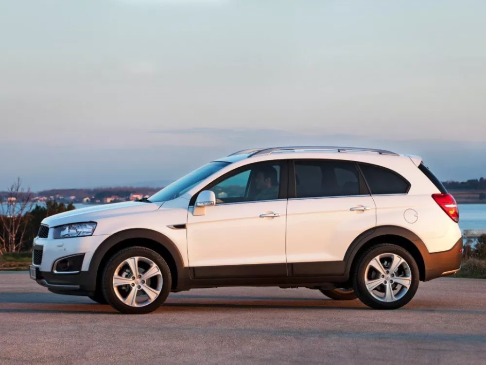 Автомобиль Chevrolet Captiva I Рестайлинг 2 Внедорожник (5 дверей)