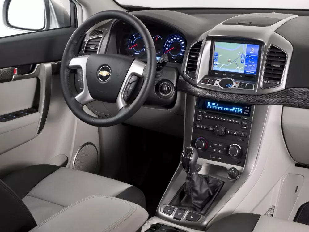 Автомобиль Chevrolet Captiva I Рестайлинг Внедорожник (5 дверей)