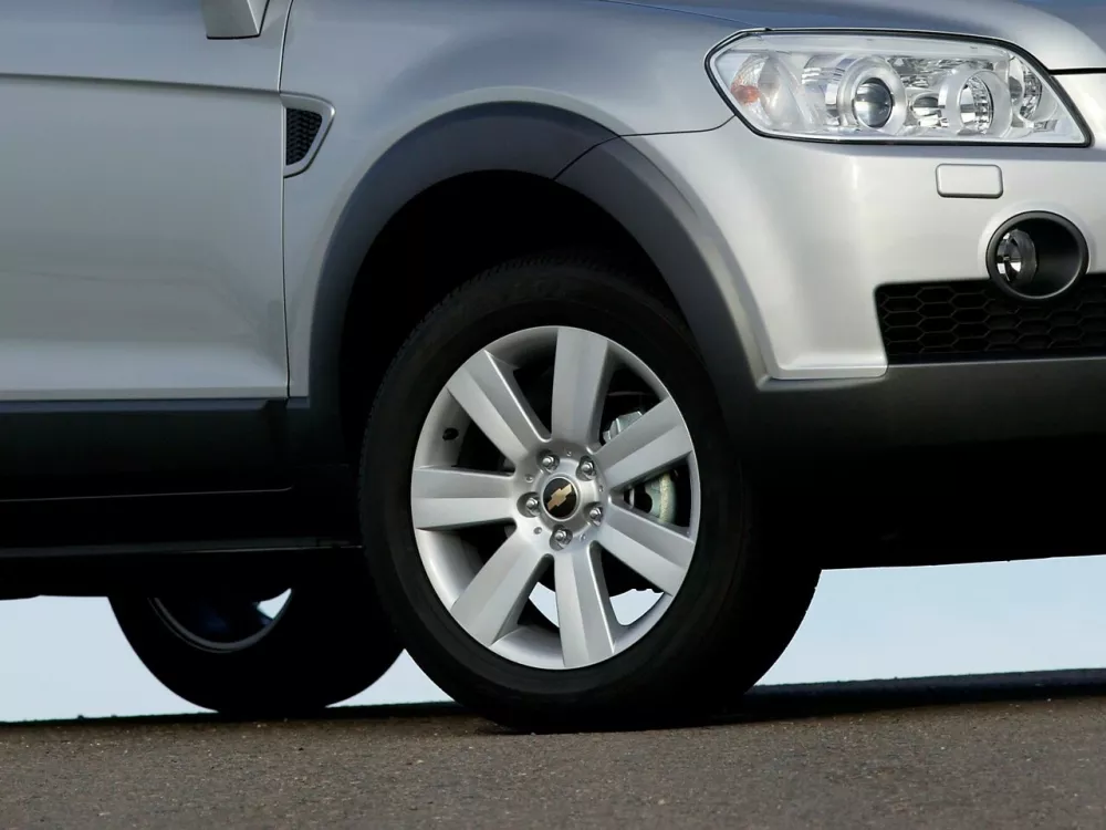 Автомобиль Chevrolet Captiva I Внедорожник (5 дверей)