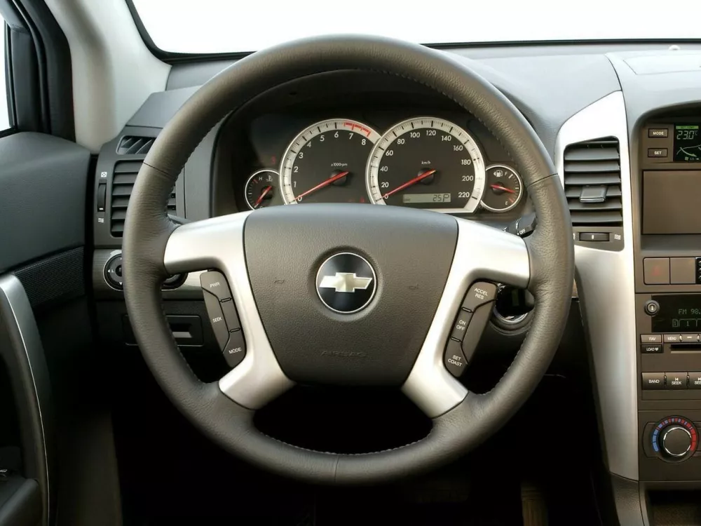 Автомобиль Chevrolet Captiva I Внедорожник (5 дверей)
