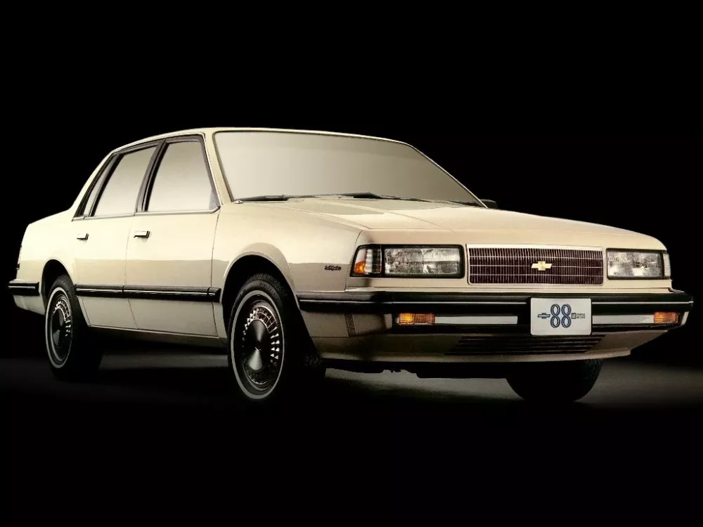 Автомобиль Chevrolet Celebrity Седан