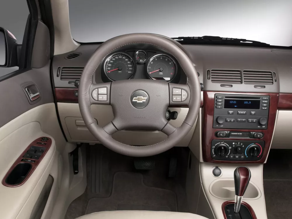 Автомобиль Chevrolet Cobalt I Седан