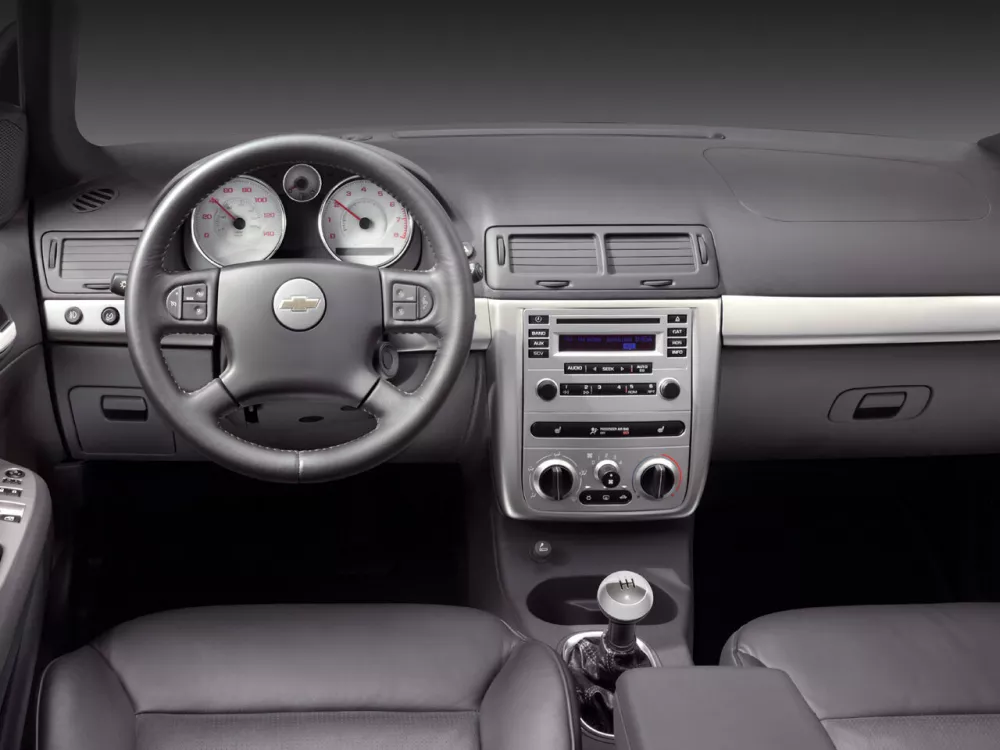 Автомобиль Chevrolet Cobalt I Купе