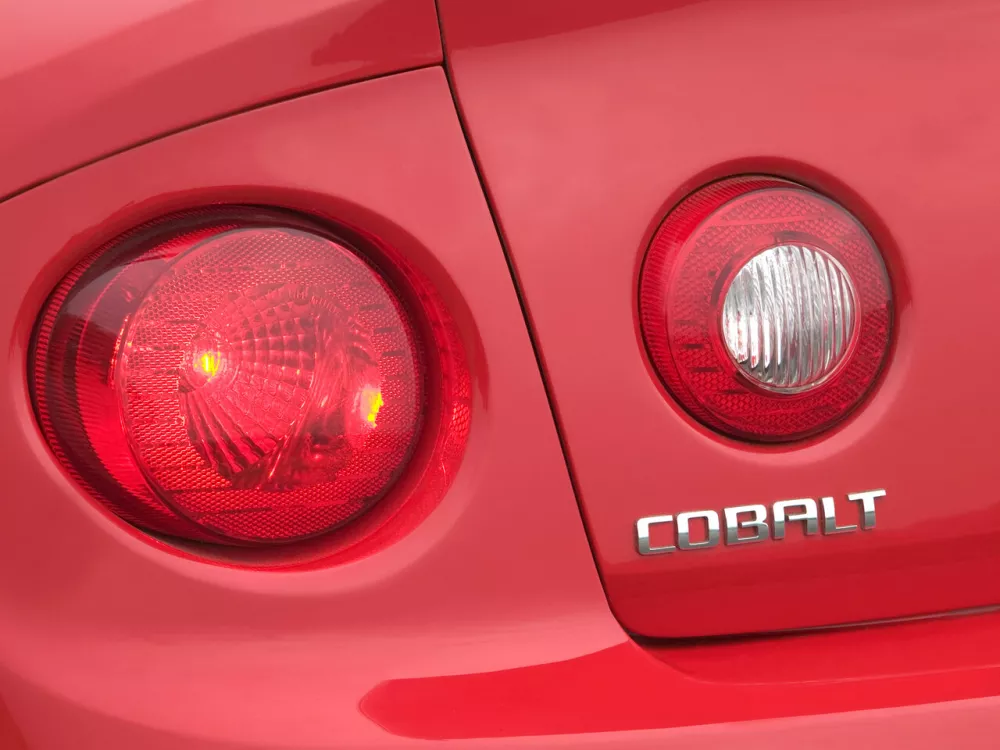 Автомобиль Chevrolet Cobalt I Купе