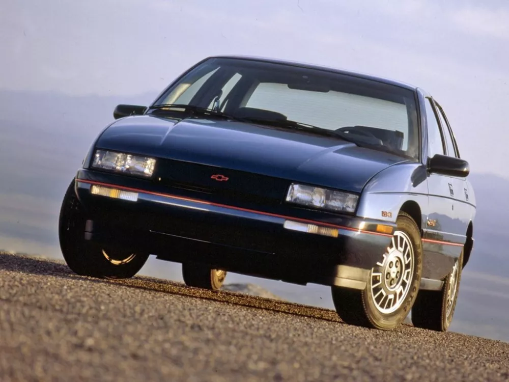 Автомобиль Chevrolet Corsica Седан