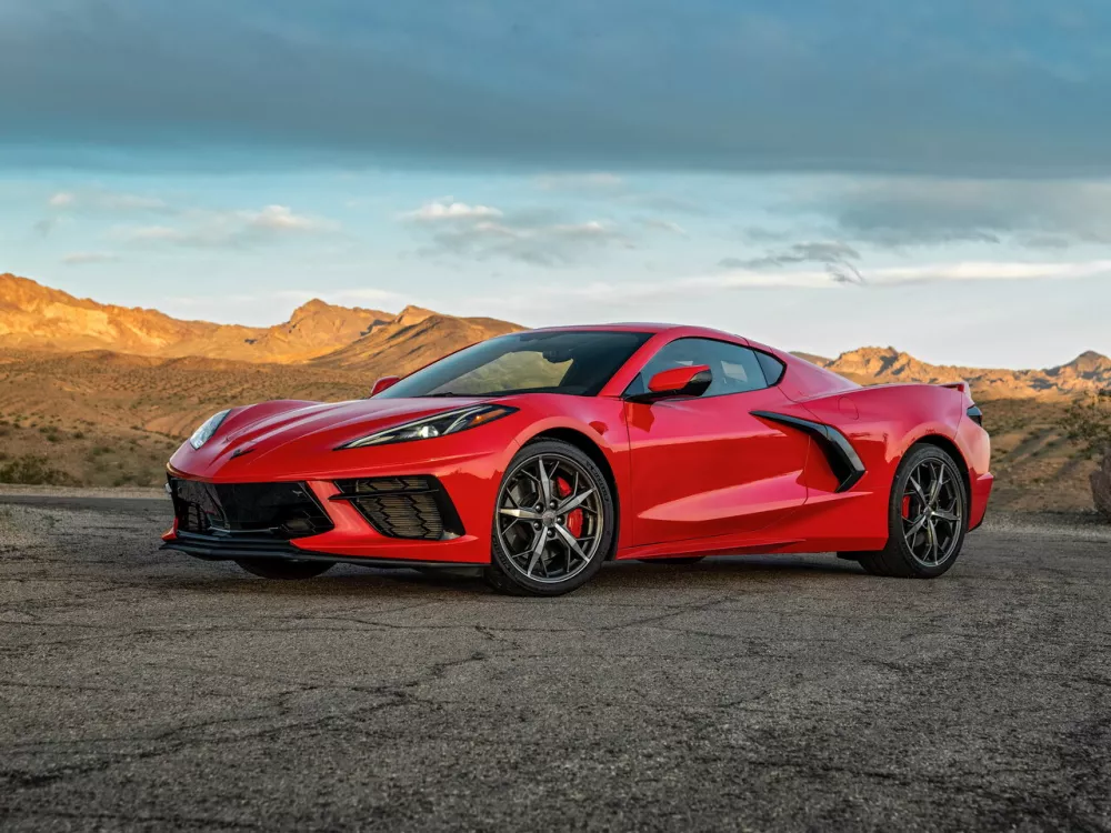 Автомобиль Chevrolet Corvette C8 Тарга