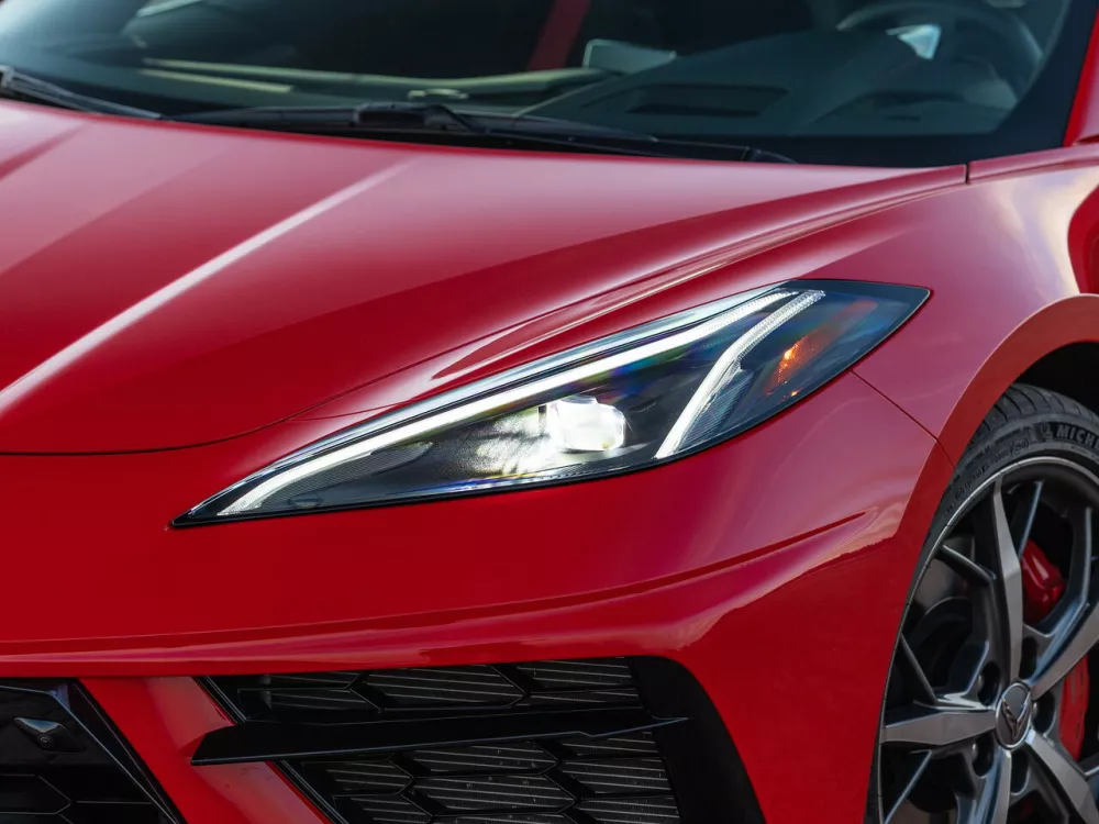 Автомобиль Chevrolet Corvette C8 Тарга