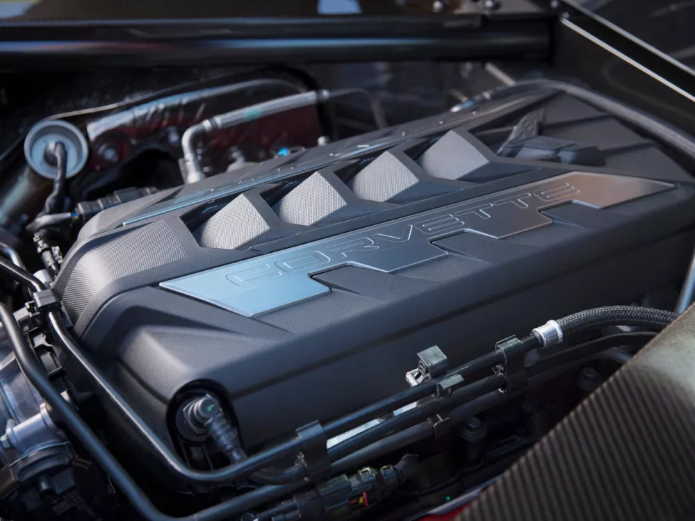 Автомобиль Chevrolet Corvette C8 Тарга