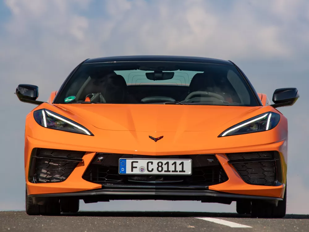Автомобиль Chevrolet Corvette C8 Кабриолет