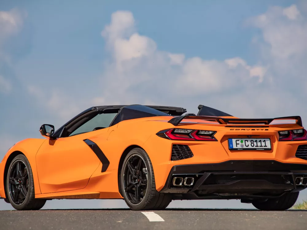 Автомобиль Chevrolet Corvette C8 Кабриолет