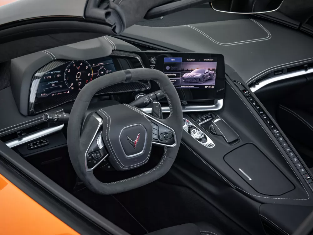 Автомобиль Chevrolet Corvette C8 Кабриолет