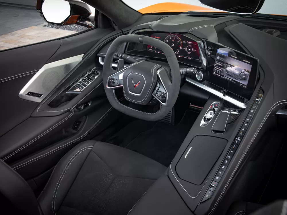 Автомобиль Chevrolet Corvette C8 Кабриолет