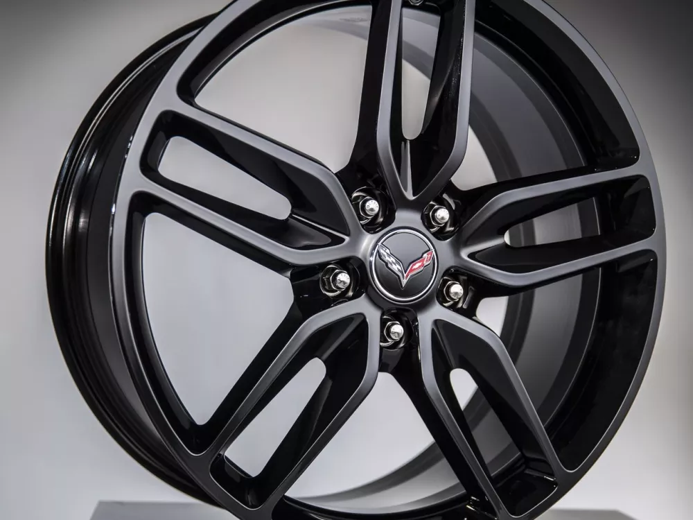 Автомобиль Chevrolet Corvette C7 Купе