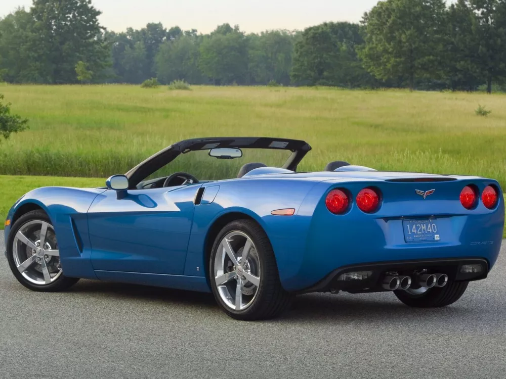 Автомобиль Chevrolet Corvette C6 Кабриолет