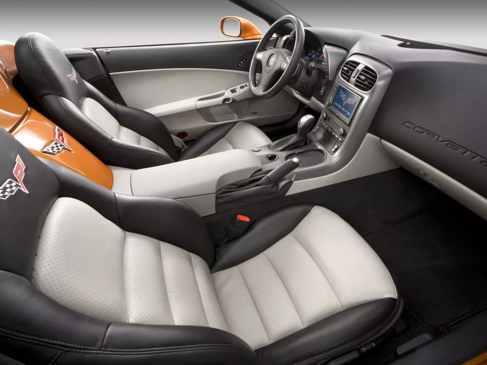 Автомобиль Chevrolet Corvette C6 Кабриолет