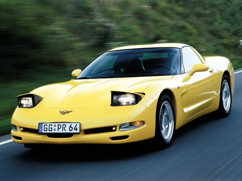 Автомобиль Chevrolet Corvette C5 Купе