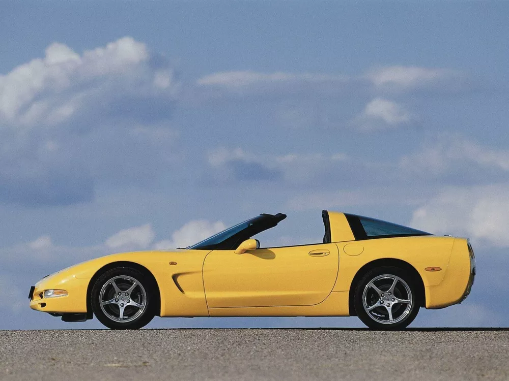 Автомобиль Chevrolet Corvette C5 Купе