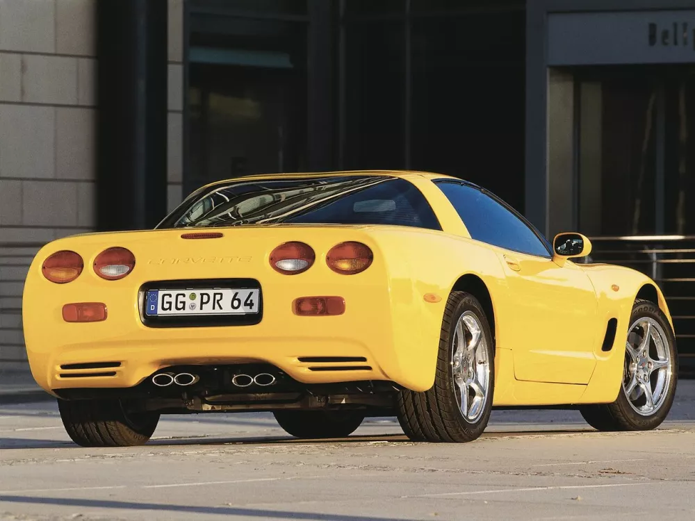 Автомобиль Chevrolet Corvette C5 Купе