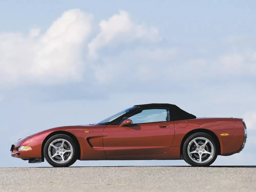 Автомобиль Chevrolet Corvette C5 Родстер FRC