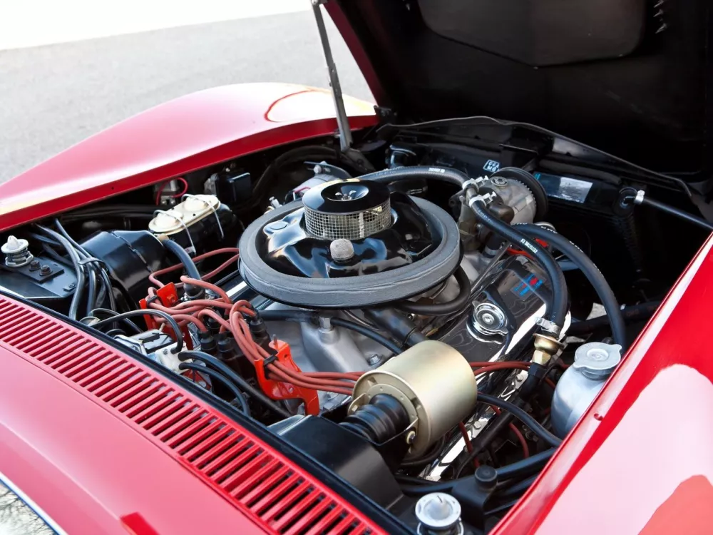 Автомобиль Chevrolet Corvette C3 Купе